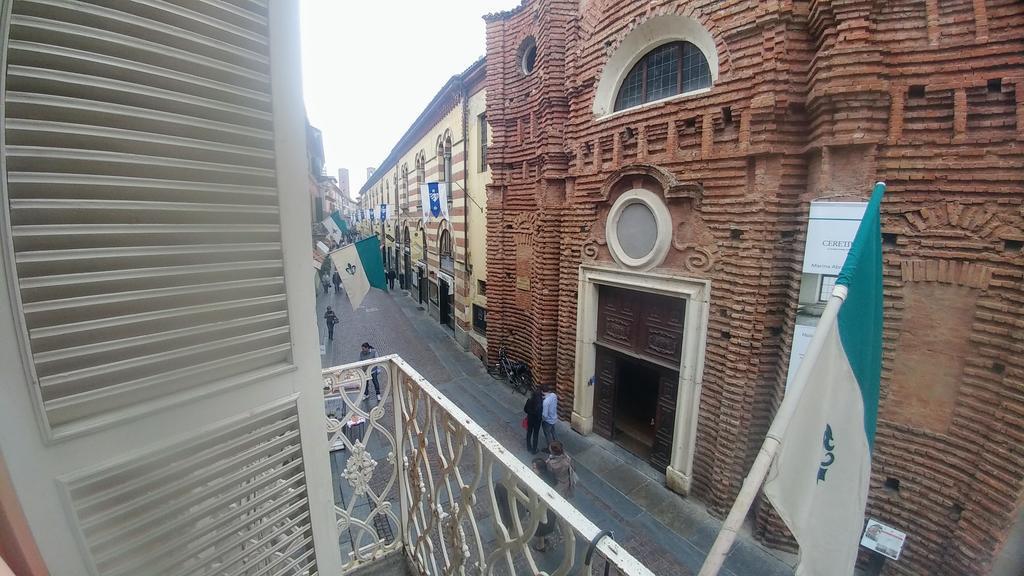 Le Camere Di Gio Алба Екстериор снимка